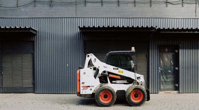 Minilæsseren – Den lille maskine med de store muligheder